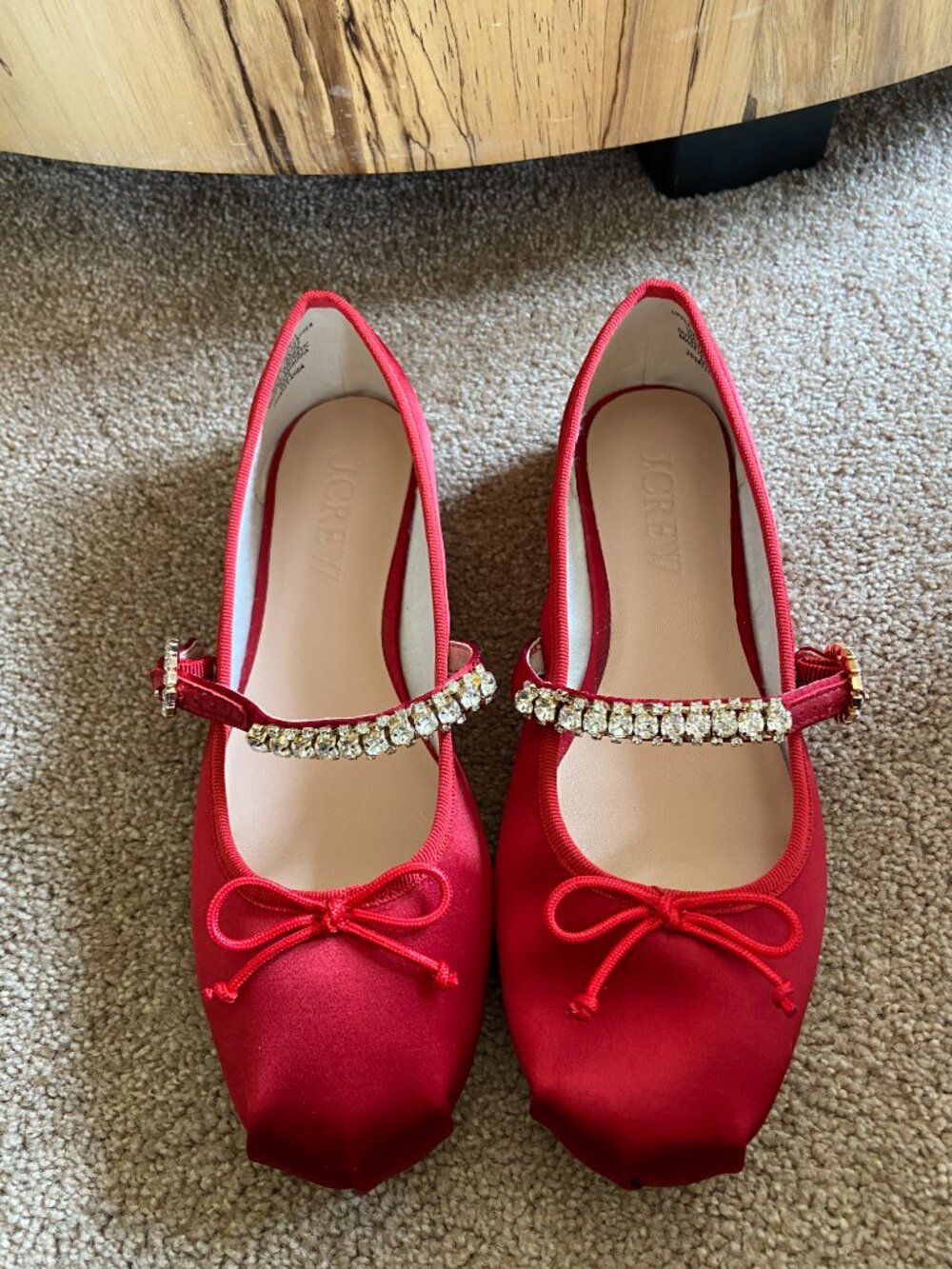J.CREW LOGAN MARY JANE BALLET FLAT SHOES RED SATIN EMBELLISHED SZ 7.5 - Picture 2 of 4